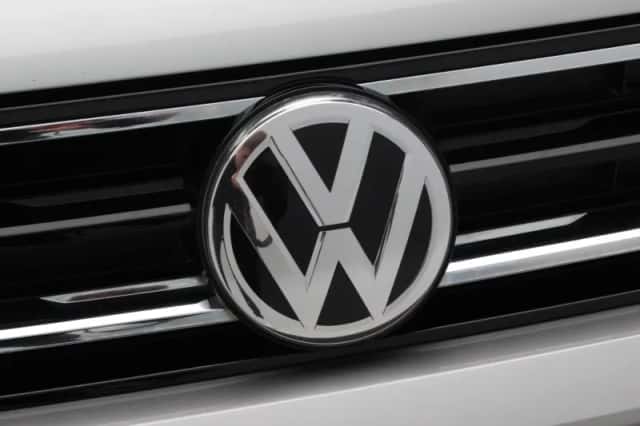 Volkswagen Tiguan (2016) thumbnail 9