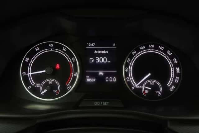 Škoda Kamiq (2023) thumbnail 18