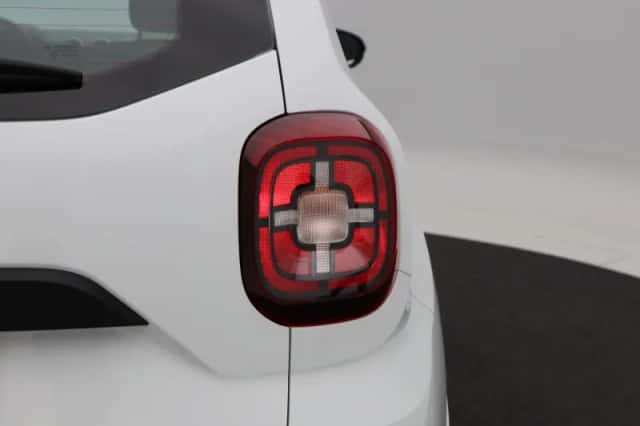 Dacia Duster (2018) thumbnail 12