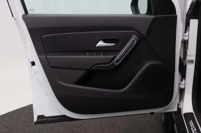 Dacia Duster (2018) thumbnail 16