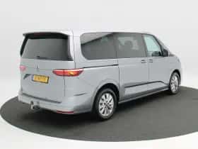 Volkswagen Multivan (2024) thumbnail 2