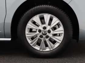 Volkswagen Multivan (2024) thumbnail 11