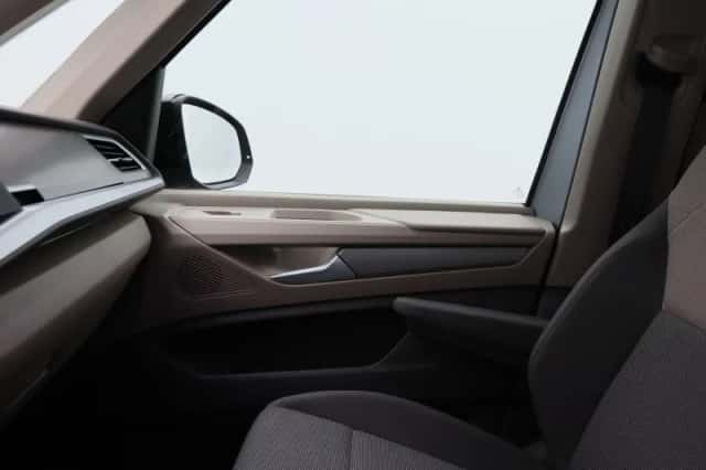 Volkswagen Multivan (2024) thumbnail 31