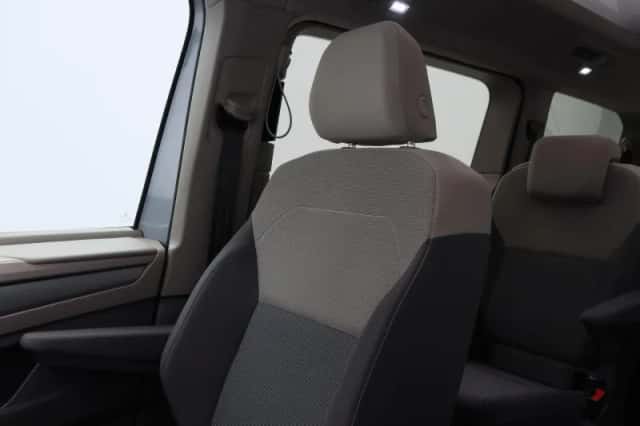 Volkswagen Multivan (2024) thumbnail 32