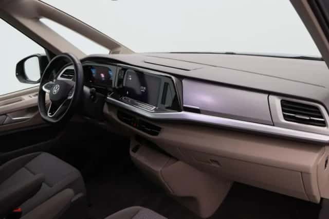 Volkswagen Multivan (2024) thumbnail 36