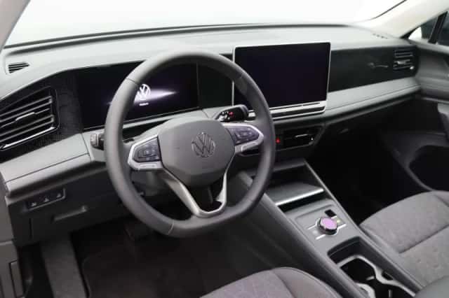 Volkswagen Tiguan (2026) thumbnail 3