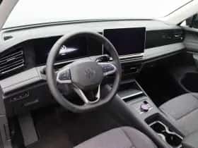 Volkswagen Tiguan (2026) thumbnail 3