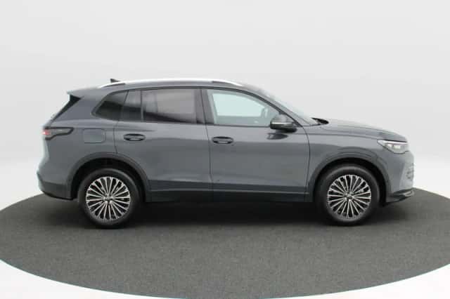 Volkswagen Tiguan (2026) thumbnail 6
