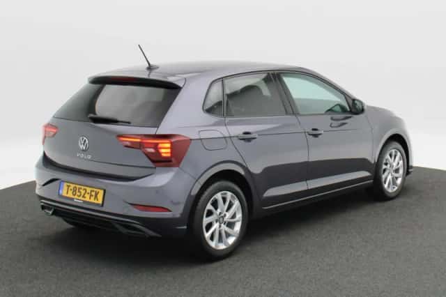 Volkswagen Polo (2023) thumbnail 2