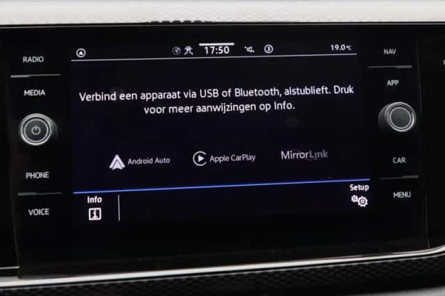 Volkswagen Polo (2023) thumbnail 24
