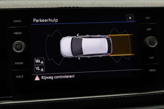 Volkswagen Polo (2023) thumbnail 25