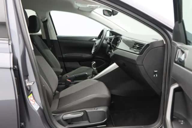 Volkswagen Polo (2023) thumbnail 35