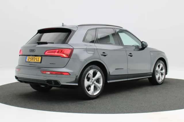 Audi Q5 (2020) thumbnail 2