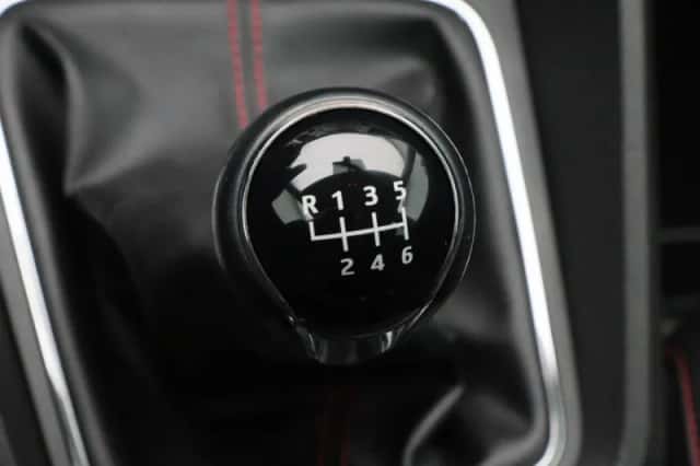 SEAT Leon (2014) thumbnail 28