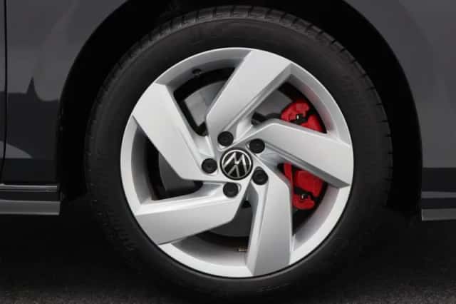 Volkswagen Golf (2022) thumbnail 14