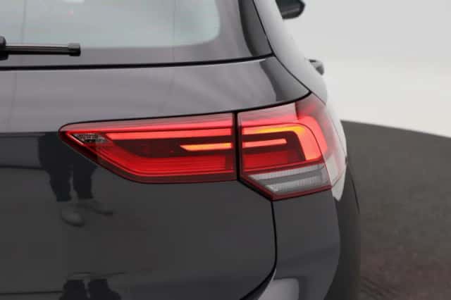 Volkswagen Golf (2022) thumbnail 15