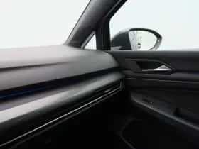 Volkswagen Golf (2022) thumbnail 33