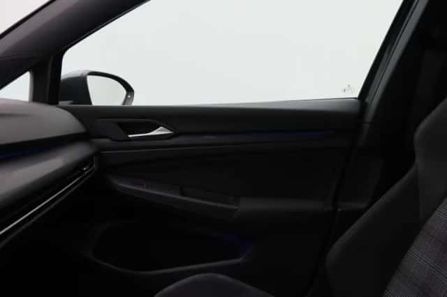 Volkswagen Golf (2022) thumbnail 34