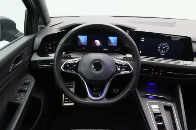 Volkswagen Golf (2022) thumbnail 37