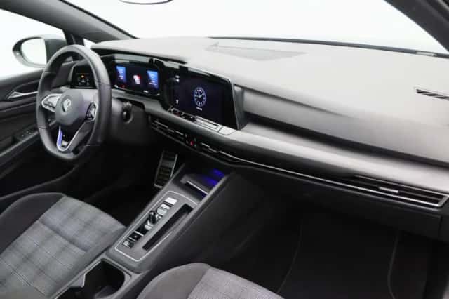 Volkswagen Golf (2022) thumbnail 39
