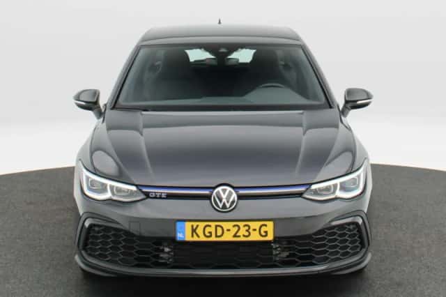 Volkswagen Golf (2022) thumbnail 5