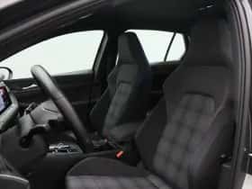 Volkswagen Golf (2022) thumbnail 6