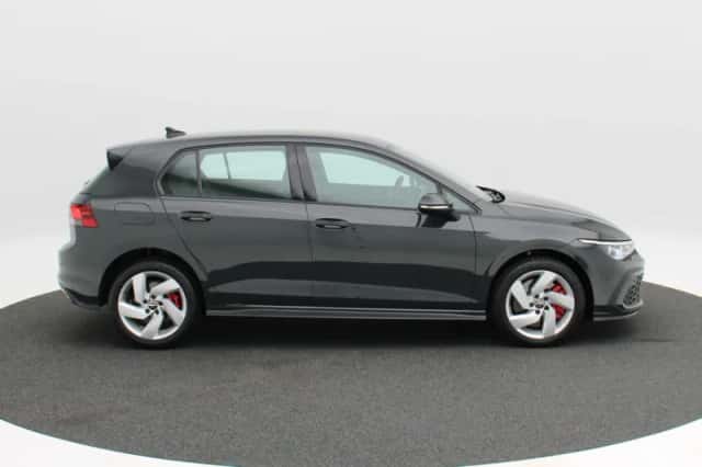 Volkswagen Golf (2022) thumbnail 8