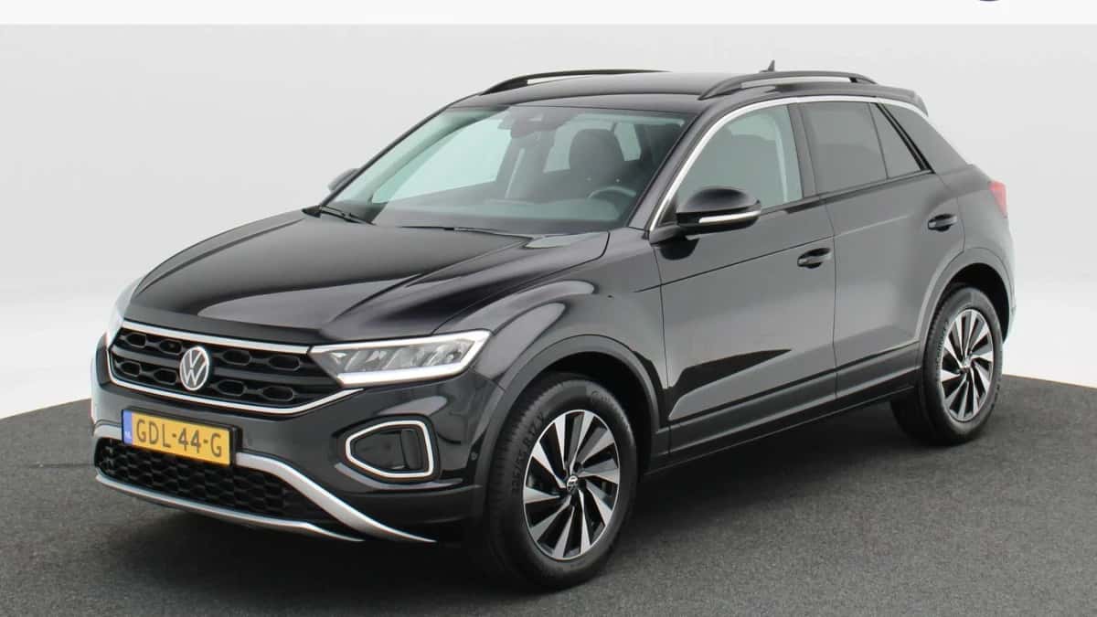 Volkswagen T-Roc (2024) — foto 1