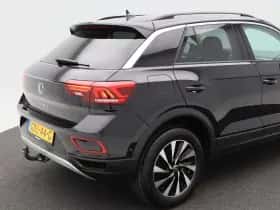 Volkswagen T-Roc (2024) thumbnail 13