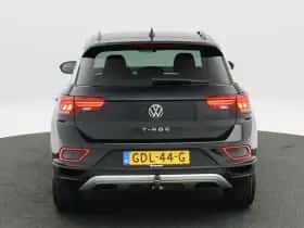 Volkswagen T-Roc (2024) thumbnail 5