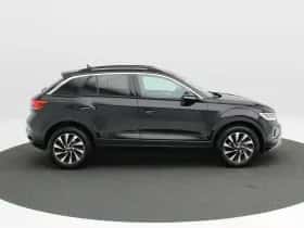 Volkswagen T-Roc (2024) thumbnail 6