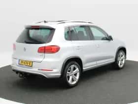 Volkswagen Tiguan (2016) thumbnail 2
