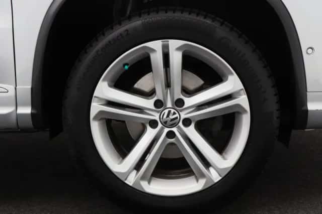 Volkswagen Tiguan (2016) thumbnail 11