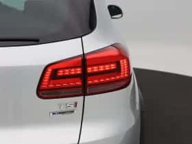 Volkswagen Tiguan (2016) thumbnail 12