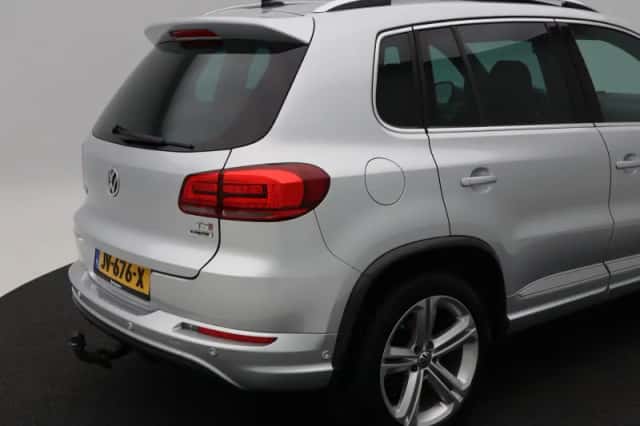 Volkswagen Tiguan (2016) thumbnail 13