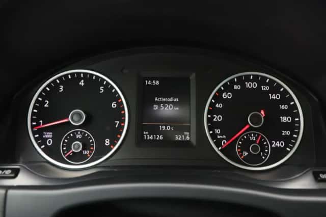 Volkswagen Tiguan (2016) thumbnail 21