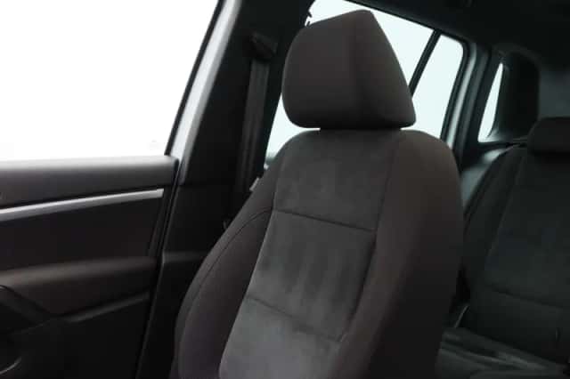 Volkswagen Tiguan (2016) thumbnail 31