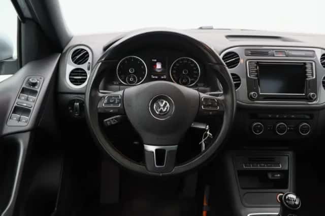 Volkswagen Tiguan (2016) thumbnail 33