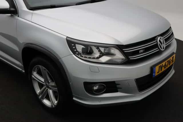 Volkswagen Tiguan (2016) thumbnail 10