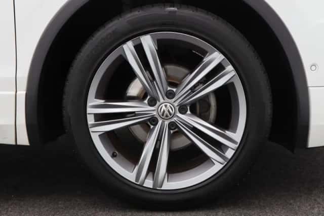 Volkswagen Tiguan (2019) thumbnail 11