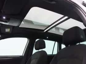 Volkswagen Tiguan (2019) thumbnail 23