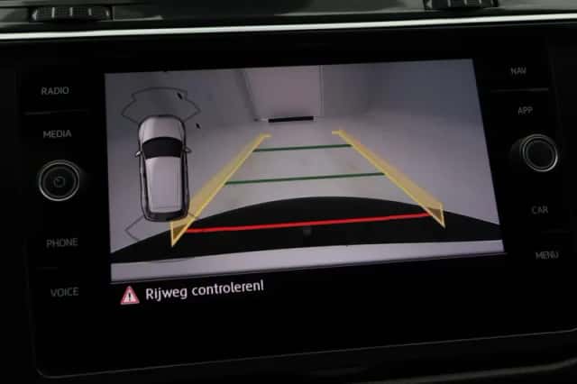 Volkswagen Tiguan (2019) thumbnail 31
