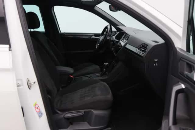 Volkswagen Tiguan (2019) thumbnail 38