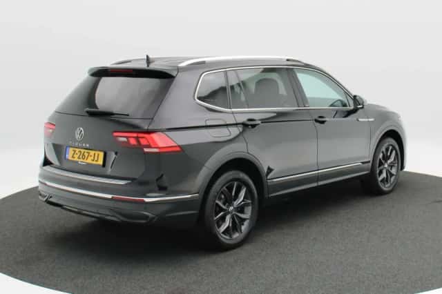 Volkswagen Tiguan (2023) thumbnail 2