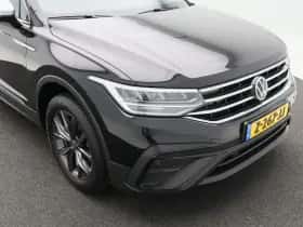 Volkswagen Tiguan (2023) thumbnail 12