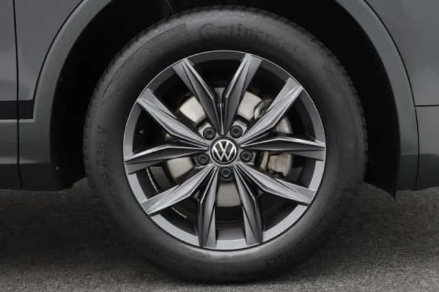 Volkswagen Tiguan (2023) thumbnail 14