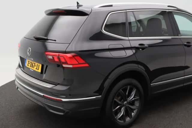 Volkswagen Tiguan (2023) thumbnail 16