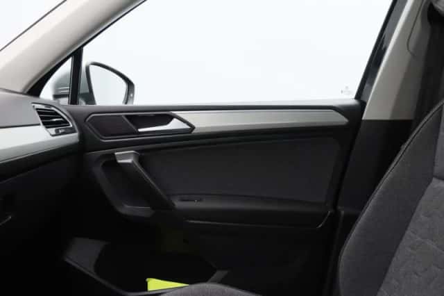 Volkswagen Tiguan (2023) thumbnail 35