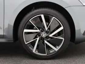 Škoda Octavia (2022) thumbnail 11