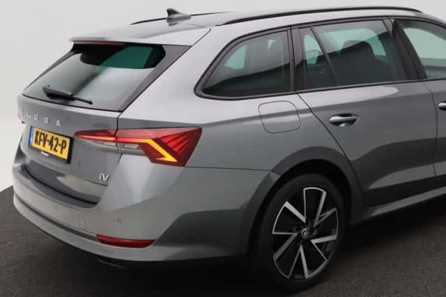 Škoda Octavia (2022) thumbnail 13